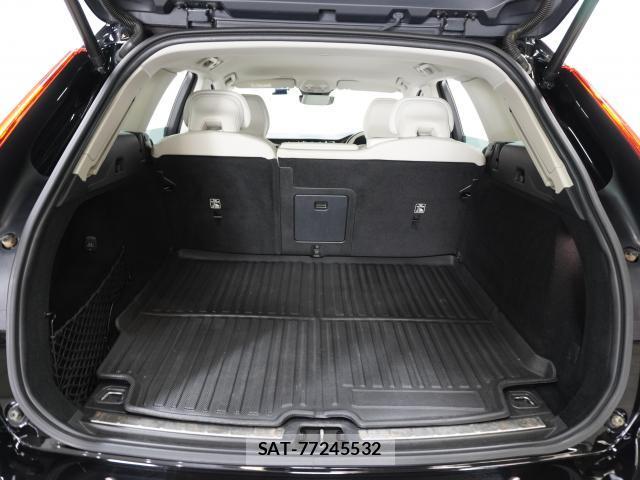 Volvo XC60 2021-12 8373055-15