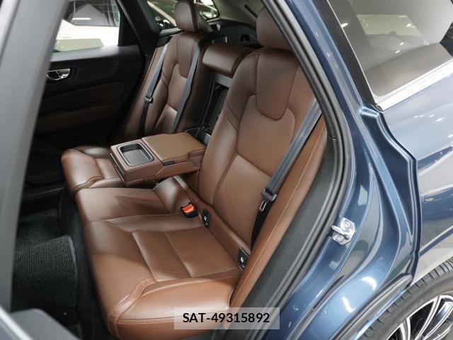 Volvo XC60 2019-08 8373057-14