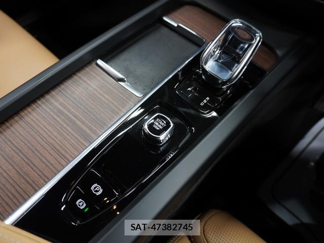 Volvo XC60 2021-10 8373058-11
