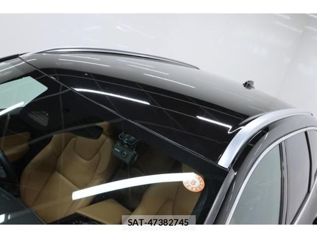Volvo XC60 2021-10 8373058-16