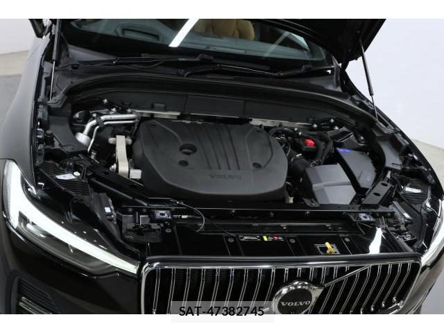 Volvo XC60 2021-10 8373058-17