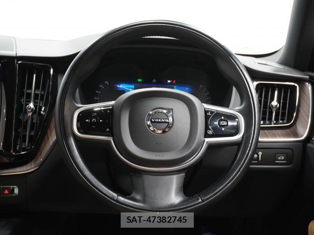 Volvo XC60 2021-10 8373058-3