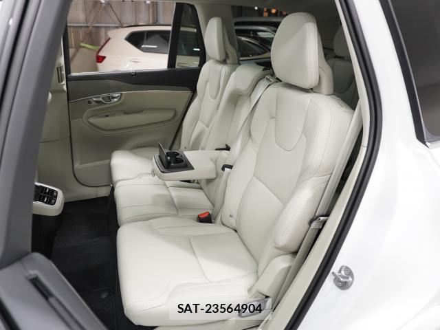 Volvo XC90 2025-03 8373056-14