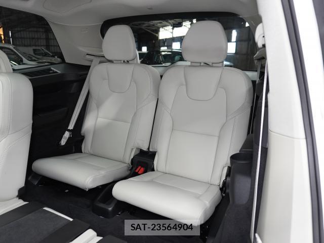 Volvo XC90 2025-03 8373056-15