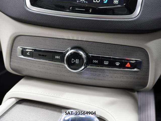 Volvo XC90 2025-03 8373056-9