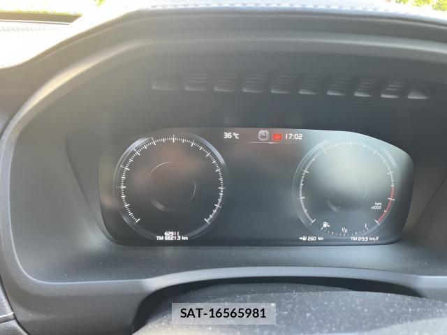 Volvo XC90 2021-02 8373556-4