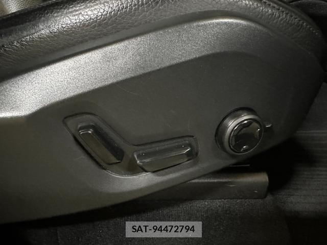 Volvo XC90 2017-01 8373760-13