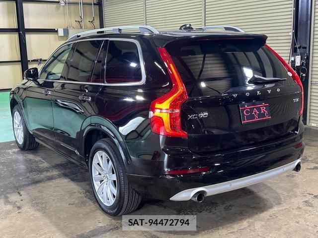 Volvo XC90 2017-01 8373760-17