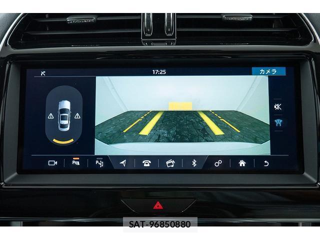 Jaguar XE 2019-11 8373460-4