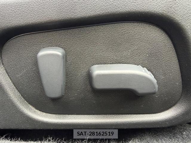 Subaru XV HYBRID 2013-11 8373688-13