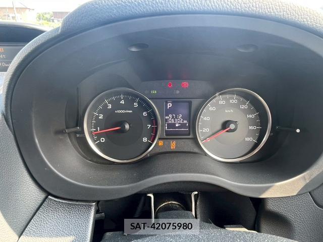 Subaru XV 2014-03 8372619-18