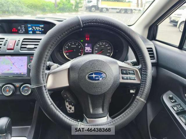Subaru XV 2014-02 8372760-18