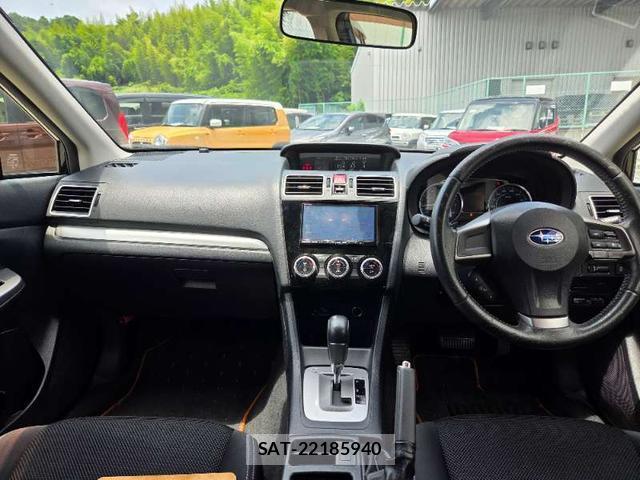 Subaru XV 2015-09 8373480-7