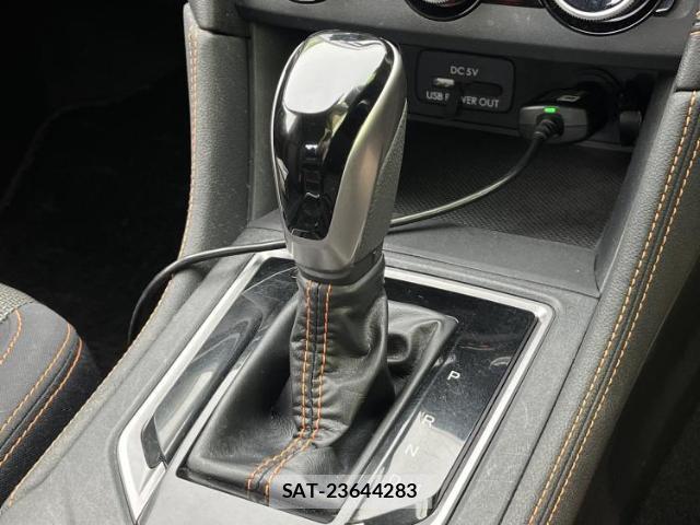 Subaru XV 2017-08 8374198-17