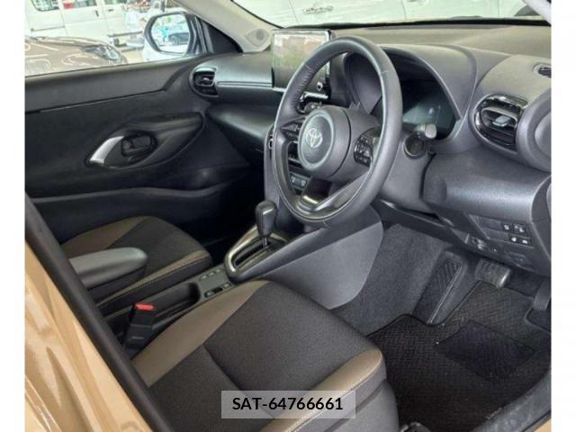 Toyota YARIS CROSS 2025-09 8372896-2
