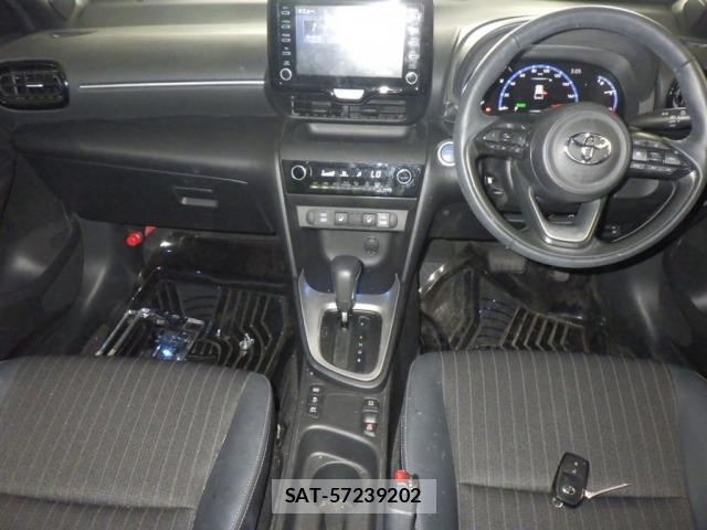 Toyota YARIS CROSS 2023-07 8372898-2