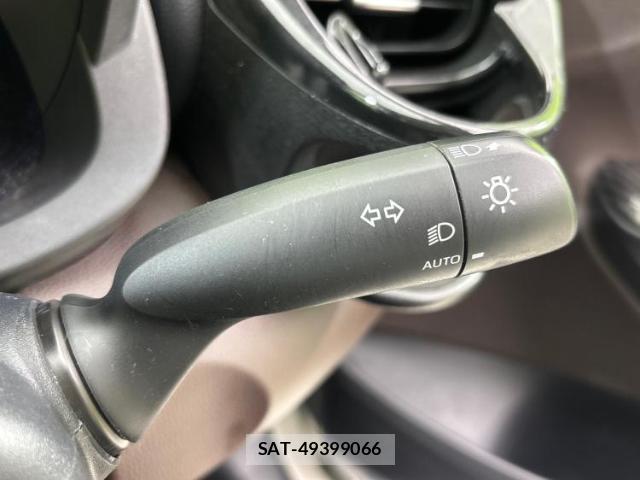 Toyota YARIS CROSS 2021-05 8373348-15
