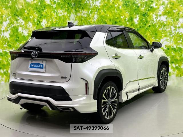 Toyota YARIS CROSS 2021-05 8373348-2