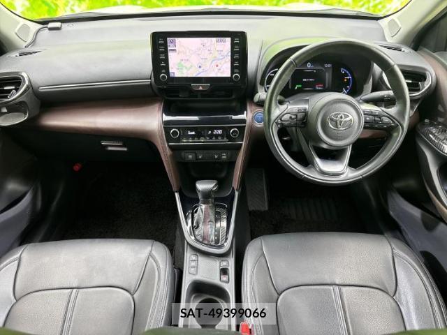 Toyota YARIS CROSS 2021-05 8373348-3