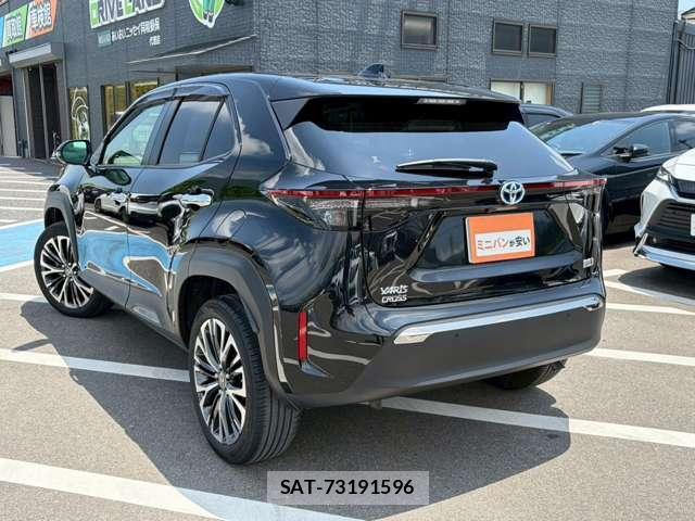 Toyota YARIS CROSS 2022-01 8373641-1