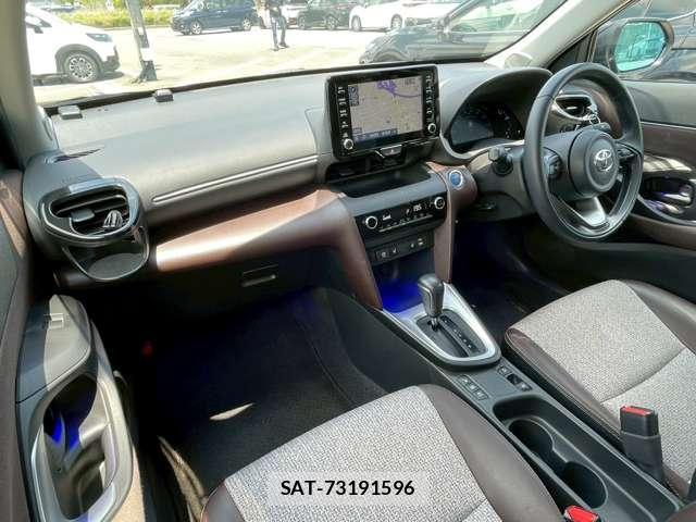 Toyota YARIS CROSS 2022-01 8373641-7