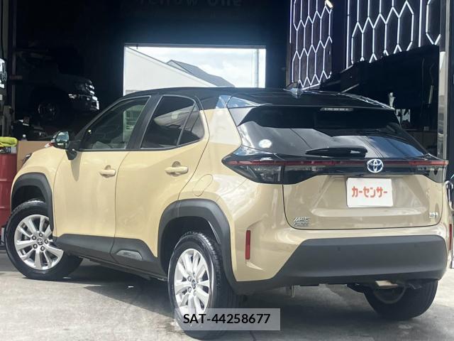 Toyota YARIS CROSS 2021-12 8373732-1