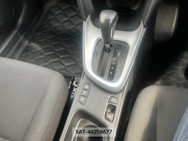 Toyota YARIS CROSS 2021-12 8373732-10