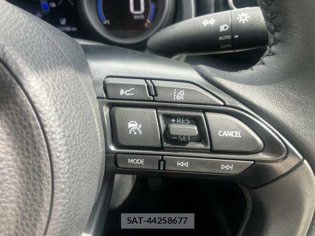 Toyota YARIS CROSS 2021-12 8373732-12