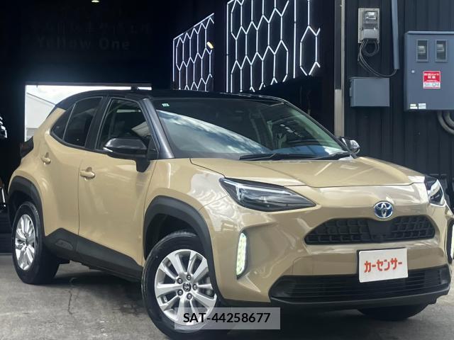 Toyota YARIS CROSS 2021-12 8373732-17