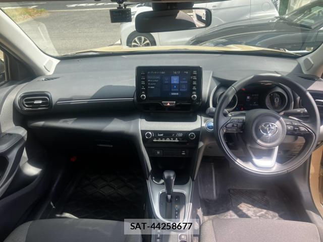Toyota YARIS CROSS 2021-12 8373732-2