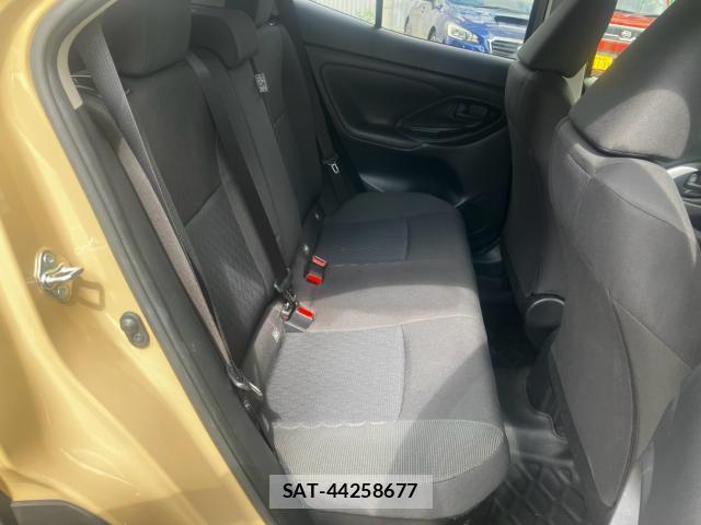 Toyota YARIS CROSS 2021-12 8373732-4