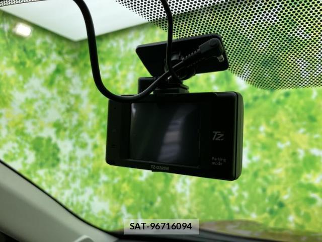 Toyota YARIS CROSS 2021-06 8374159-13