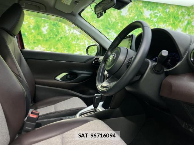 Toyota YARIS CROSS 2021-06 8374159-4