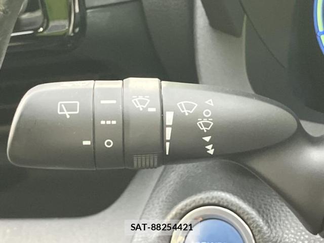 Toyota YARIS CROSS 2023-06 8374236-14