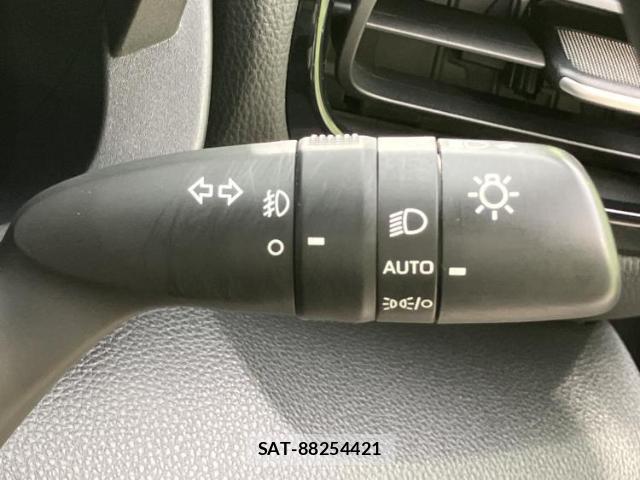 Toyota YARIS CROSS 2023-06 8374236-15