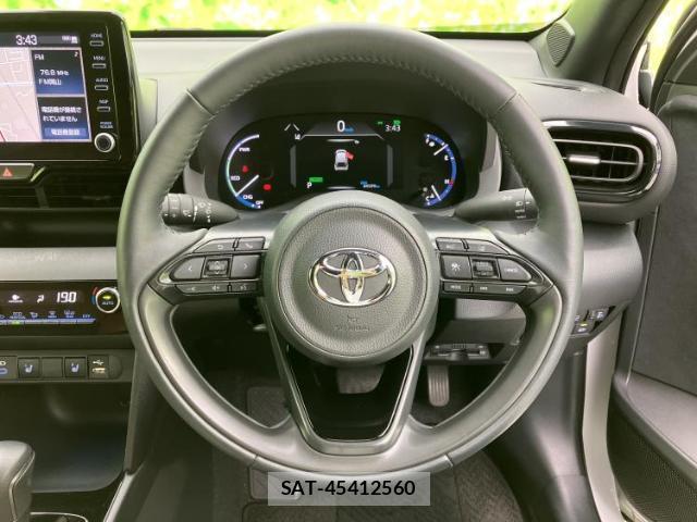 Toyota YARIS CROSS 2023-07 8374273-14