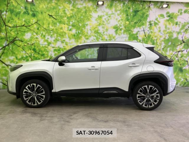 Toyota YARIS CROSS 2023-06 8374321-1