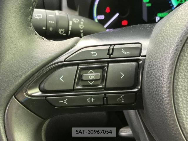 Toyota YARIS CROSS 2023-06 8374321-12