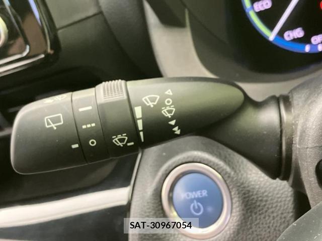 Toyota YARIS CROSS 2023-06 8374321-14