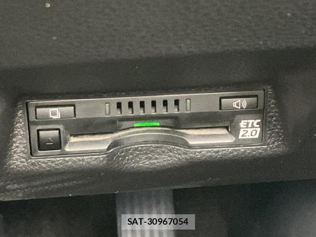 Toyota YARIS CROSS 2023-06 8374321-16