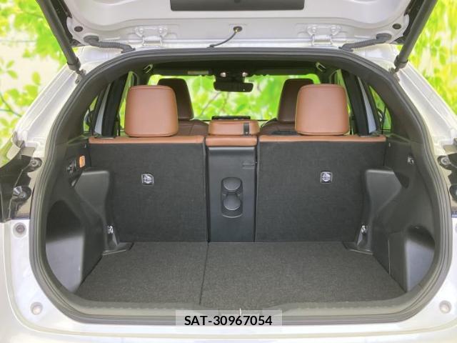 Toyota YARIS CROSS 2023-06 8374321-7