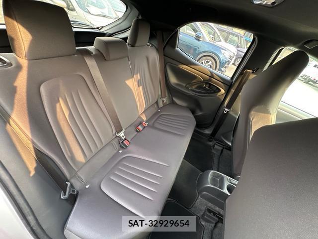 Toyota YARIS 2021-07 8372571-13