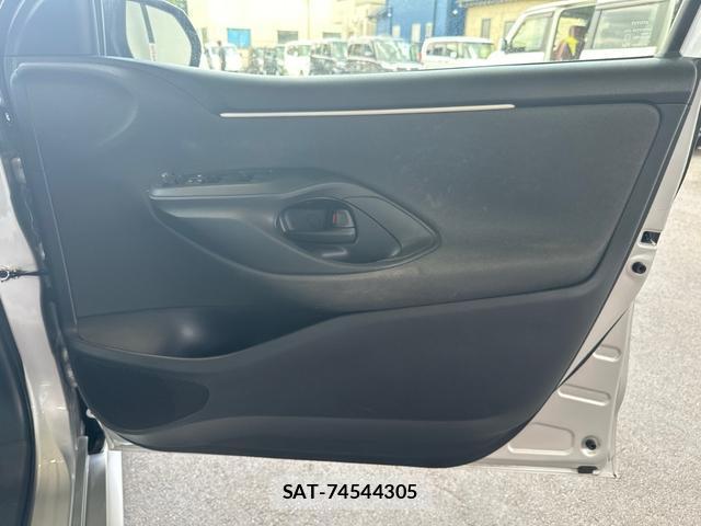 Toyota YARIS 2020-07 8372574-17
