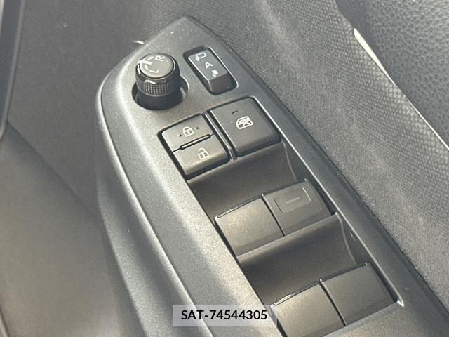Toyota YARIS 2020-07 8372574-18