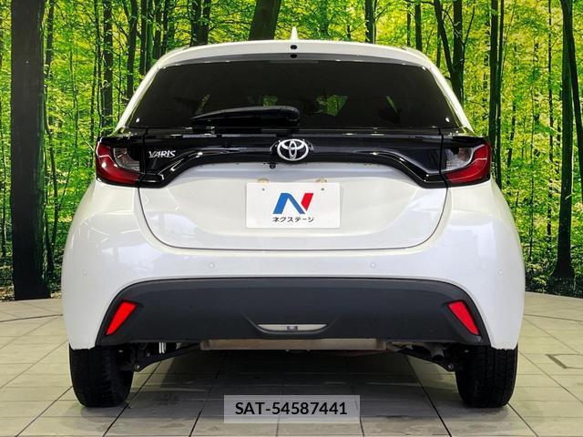 Toyota YARIS 2024-06 8372674-14