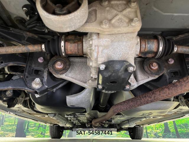 Toyota YARIS 2024-06 8372674-18
