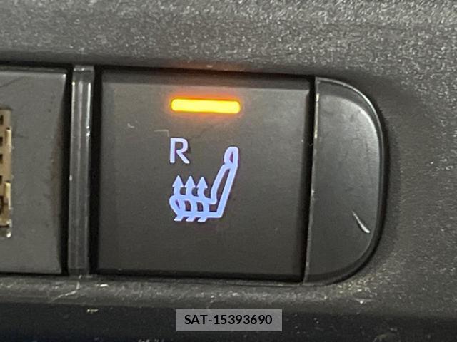 Toyota YARIS 2020-03 8372979-4