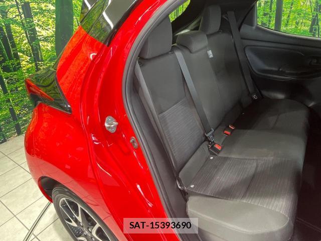 Toyota YARIS 2020-03 8372979-8