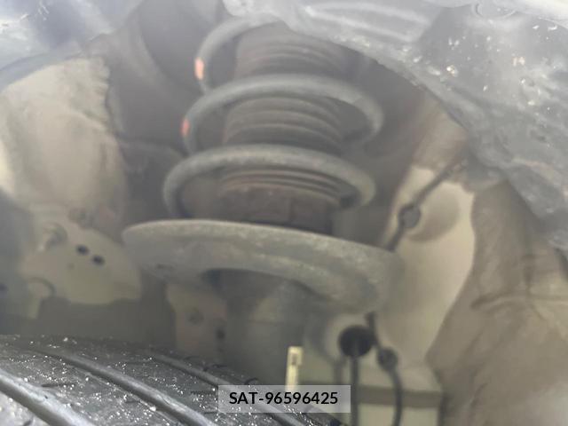 Toyota YARIS 2023-07 8373159-19