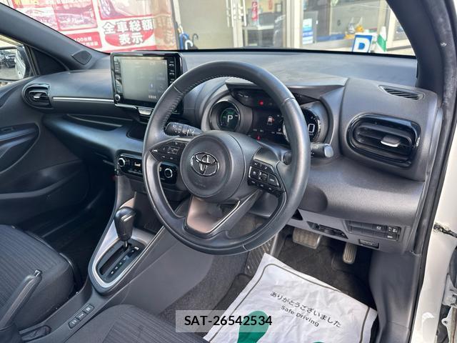 Toyota YARIS 2021-08 8373200-10